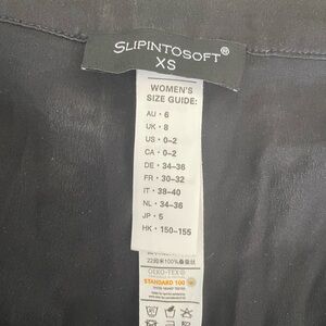 100% silk black pants slip into soft xs never worn